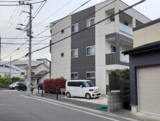 アルビオン足立江北